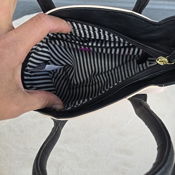 Betsey Johnson Pink & Black Cat Motif Crossbody Bag - Picture 6 of 16